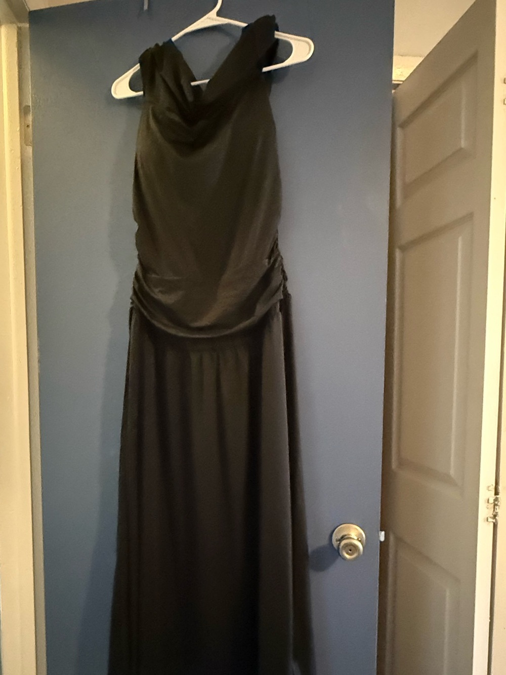 HALARA  black	
Off-shoulder Tummy Control Ruched Built-in Bra Maxi Flowy dress